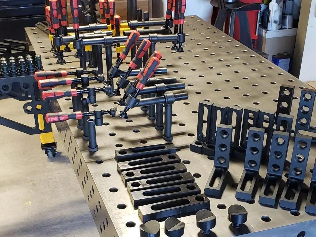 Modułowy stół spawalniczy